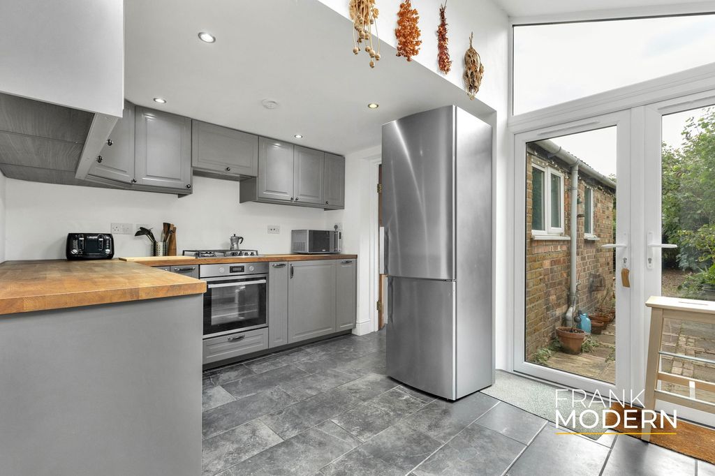 Property photo 2 of 34 Kitchen