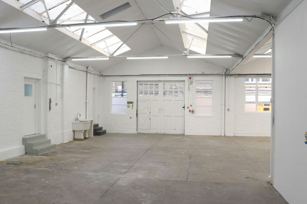 Property photo 2 of 7 Loading Door.Jpeg