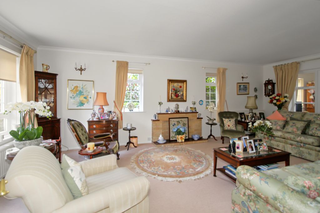 Property photo 3 of 15