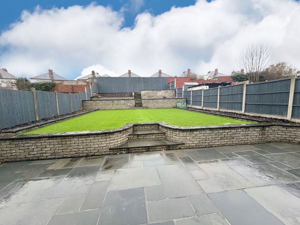 Property photo 3 of 19