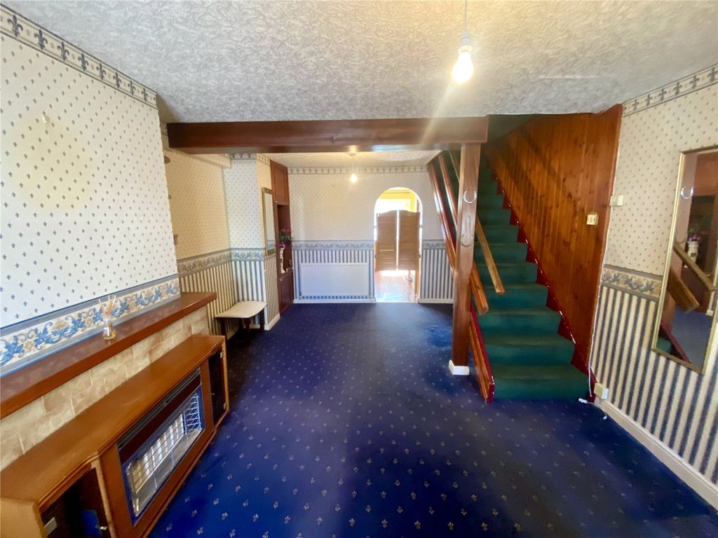 Property photo 2 of 17 Picture No. 04