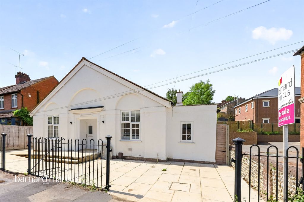 Property photo 1 of 9