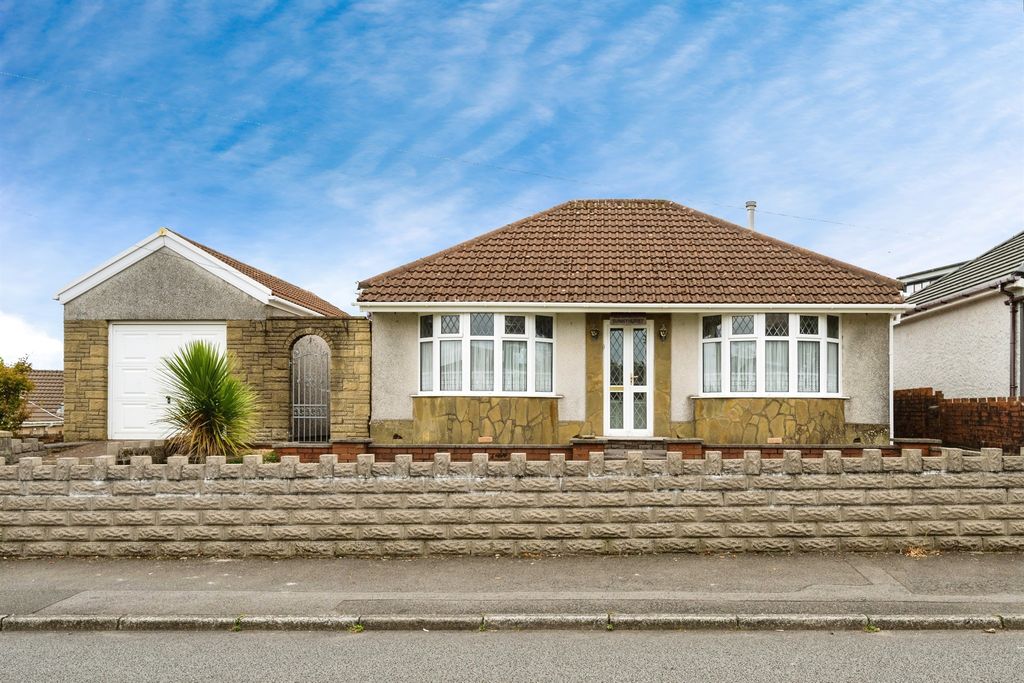 Property photo 1 of 15