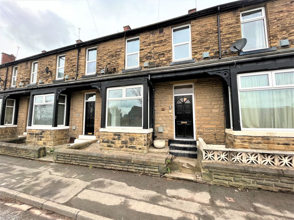 Property photo 1 of 12 3 Bed Terrace