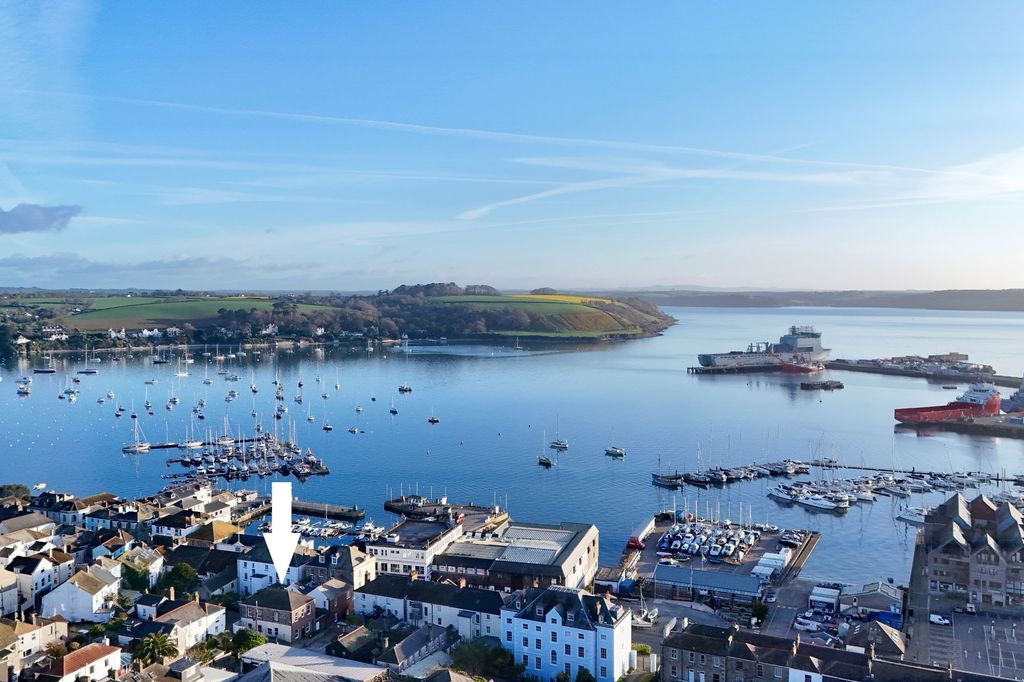 Property photo 1 of 24