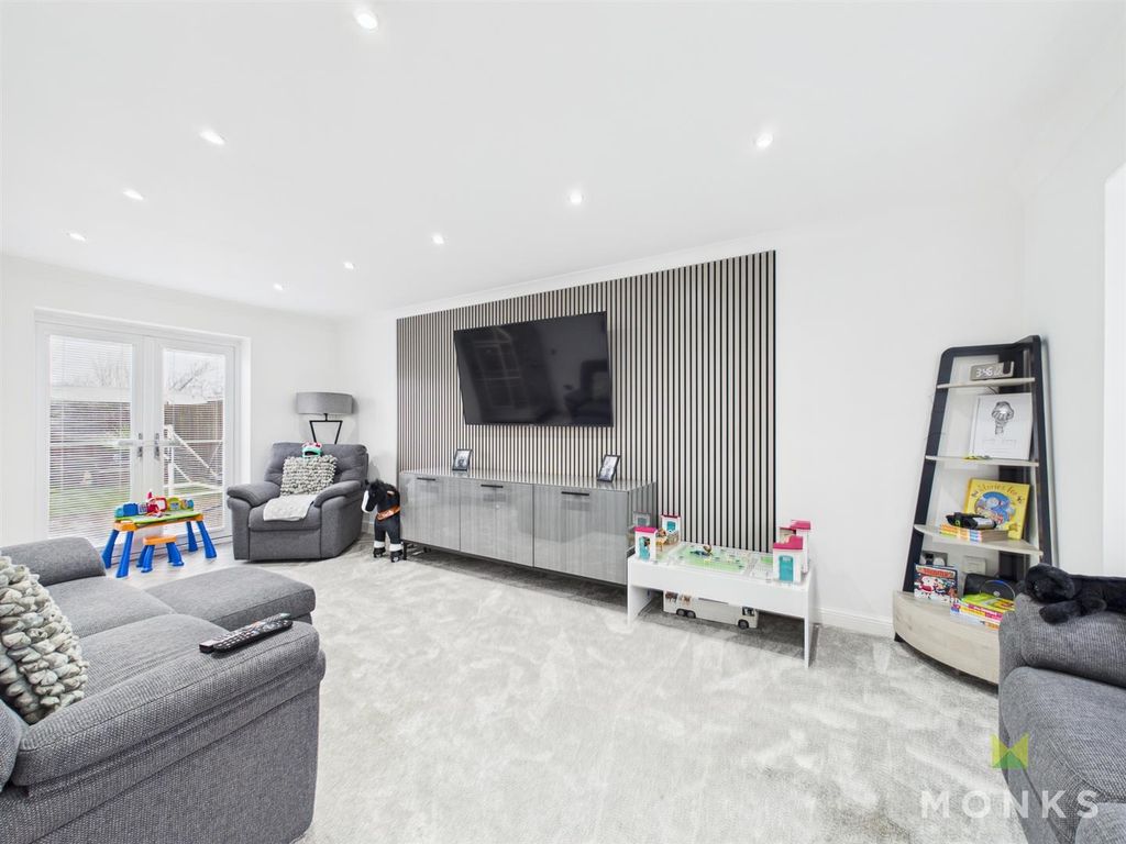 Property photo 2 of 18 Cam01420G0-Pr0807-Still001.Jpg