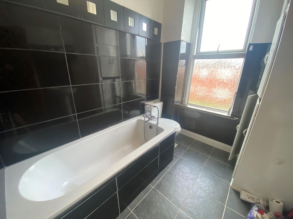 Property photo 3 of 6 Image