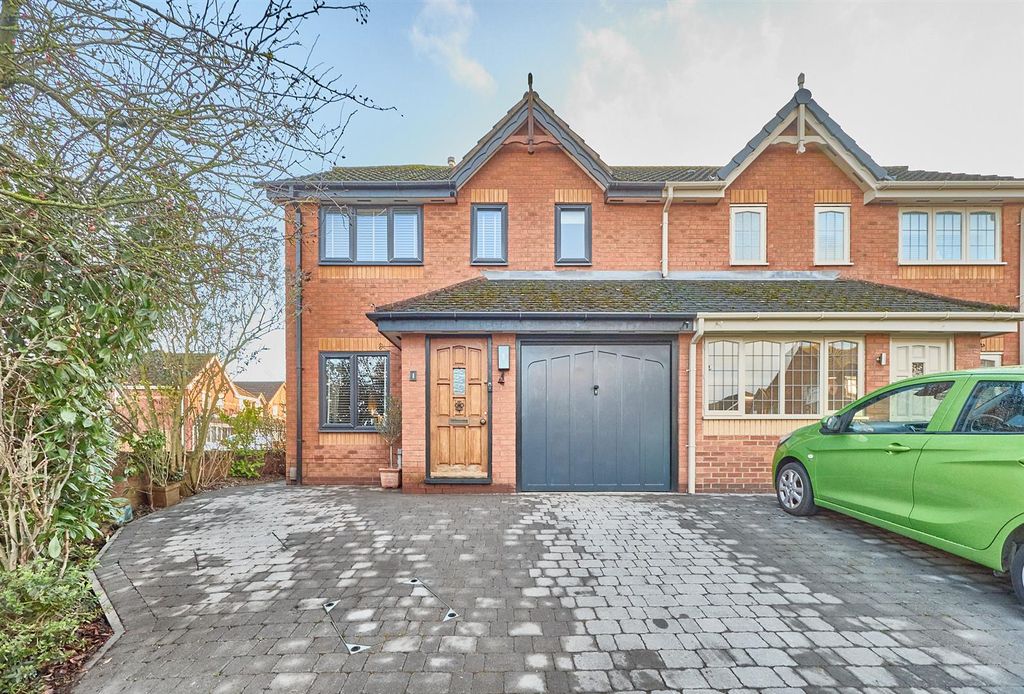 Property photo 1 of 14 Sisley Way Hk 13.Jpg