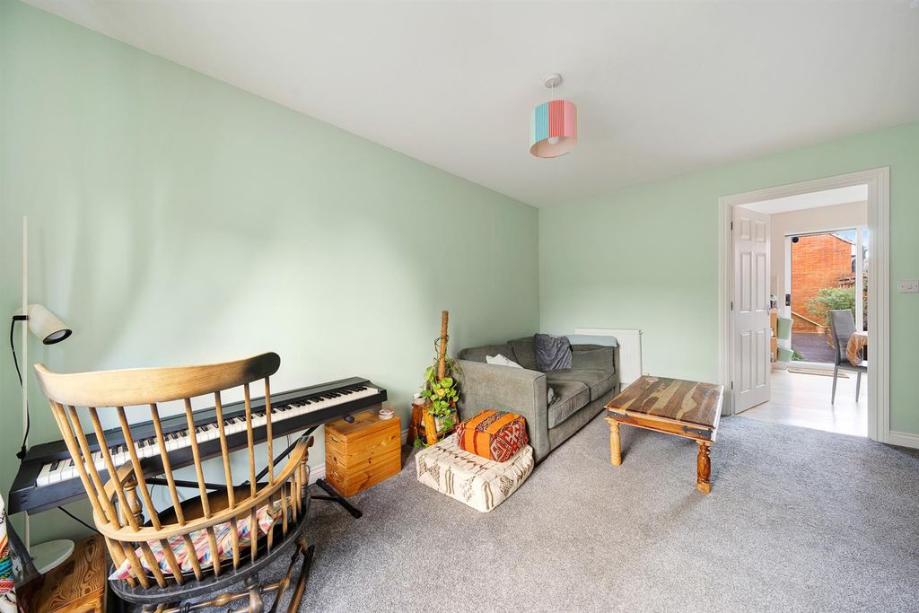 Property photo 2 of 17 Living Room