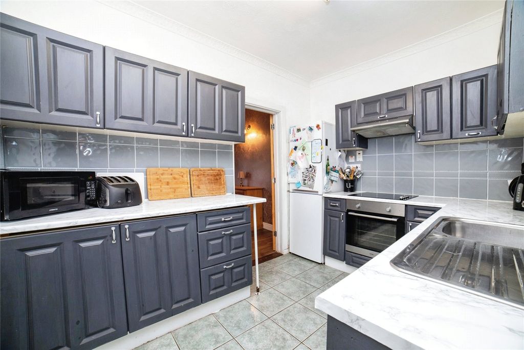 Property photo 3 of 17 Picture No. 04