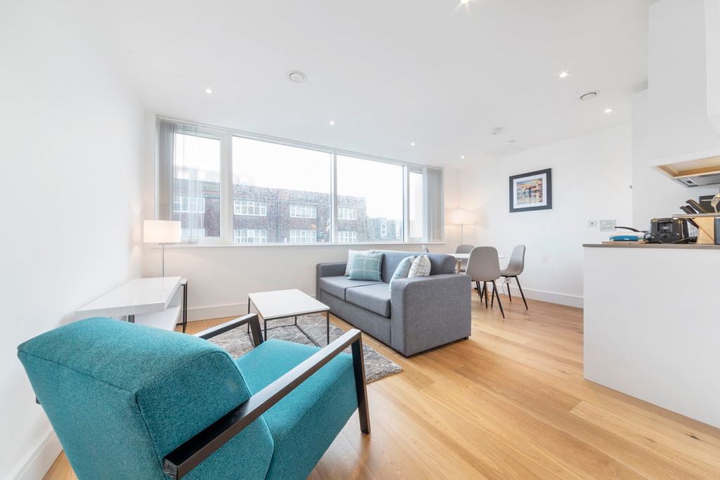 Property photo 1 of 7