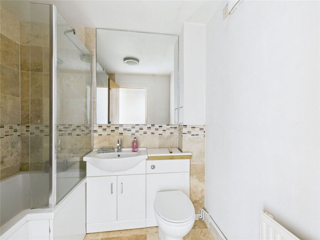 Property photo 3 of 10 Picture No. 05