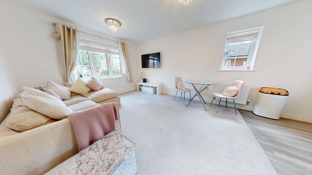 Property photo 3 of 10 Photo 9