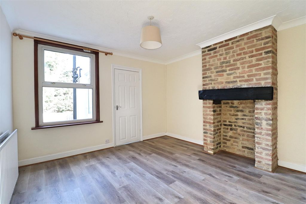 Property photo 3 of 11 Img_1055.Jpg