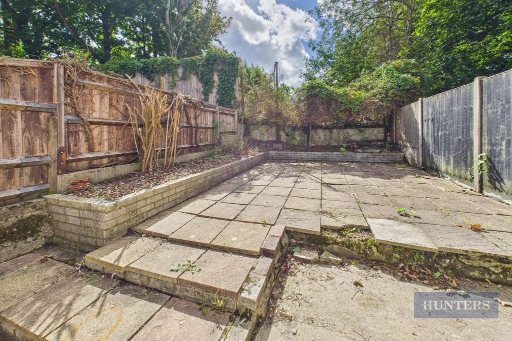 Property photo 2 of 12 Cam05152G0-Pr0226-Still012.Jpg