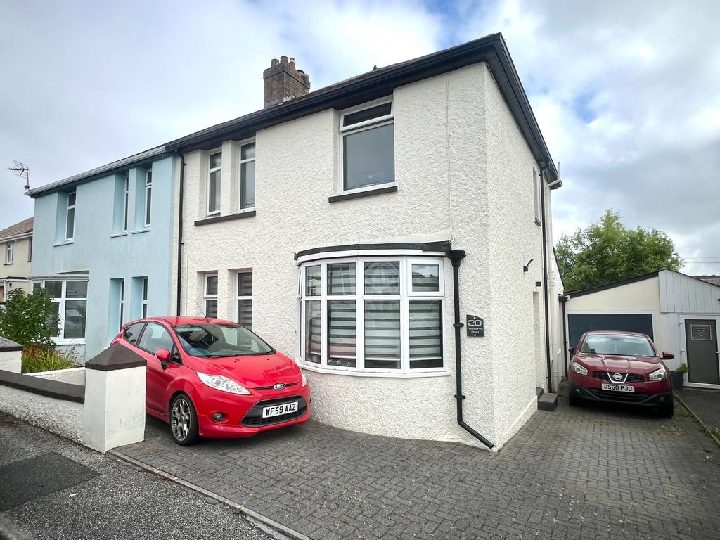 Property photo 1 of 18