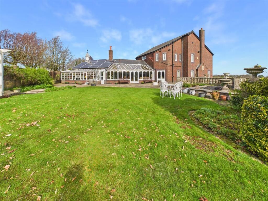 Property photo 2 of 57