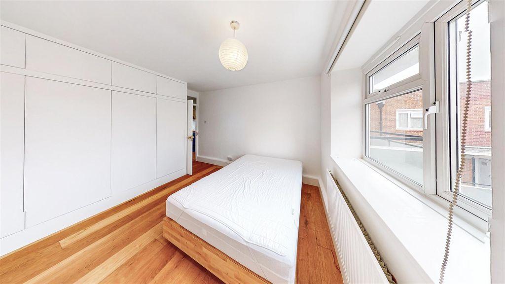 Property photo 3 of 15 Flat 26, John Pritchard House - Qvih43Osfnnkuvc48N