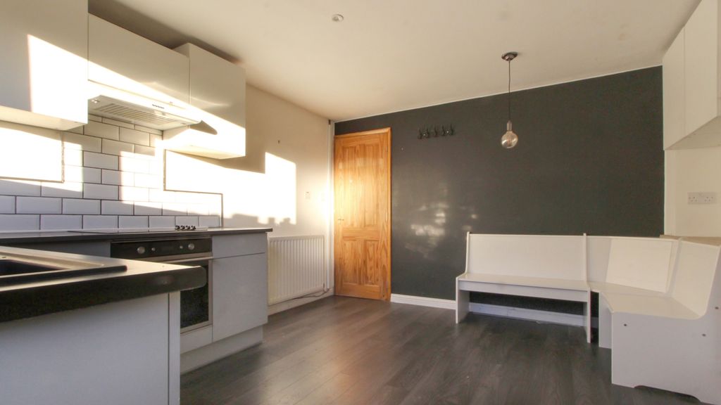 Property photo 3 of 13 Img_6429