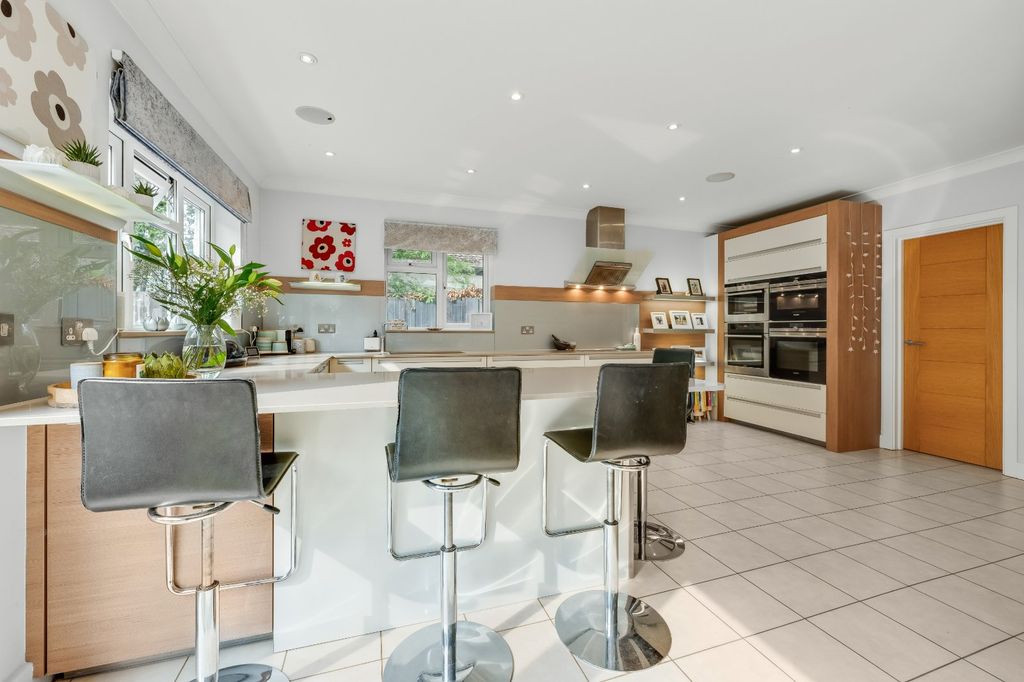 Property photo 2 of 32 Kitchen