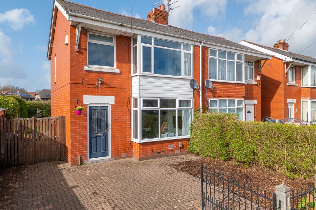 Property photo 1 of 12 Front