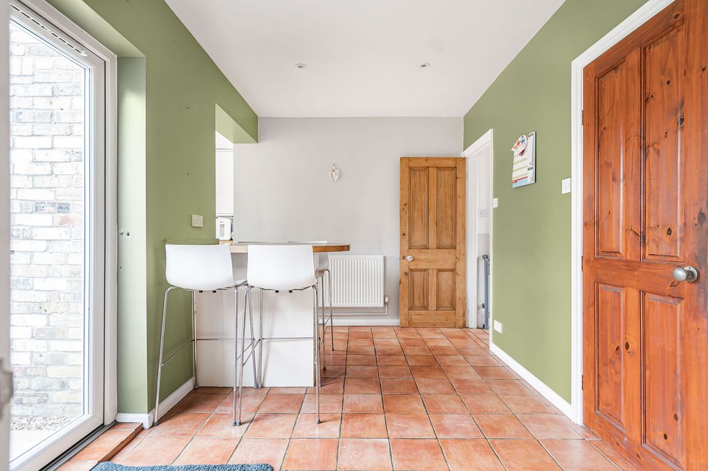Property photo 3 of 39