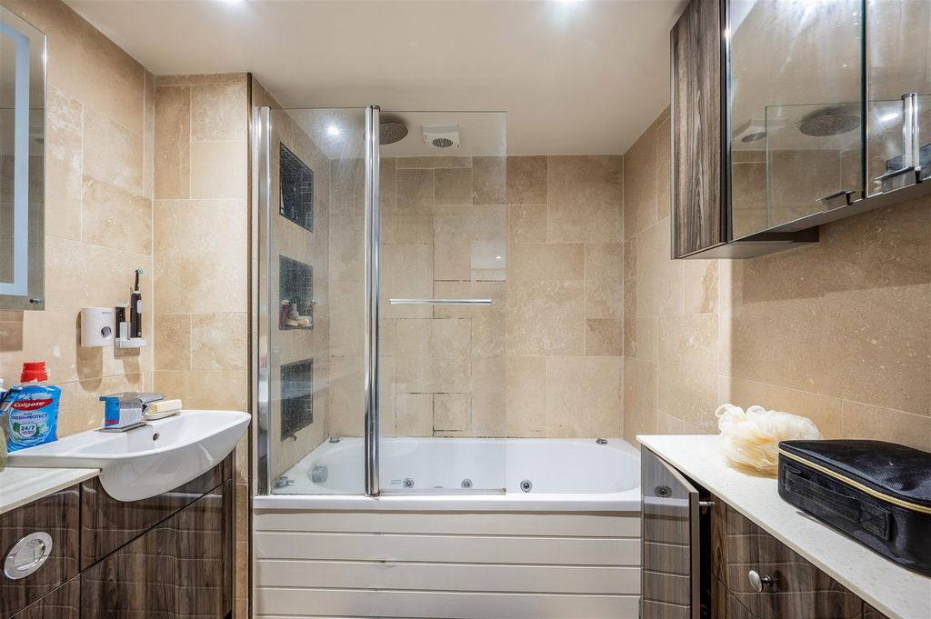 Property photo 2 of 16 Bathroom.Jpg