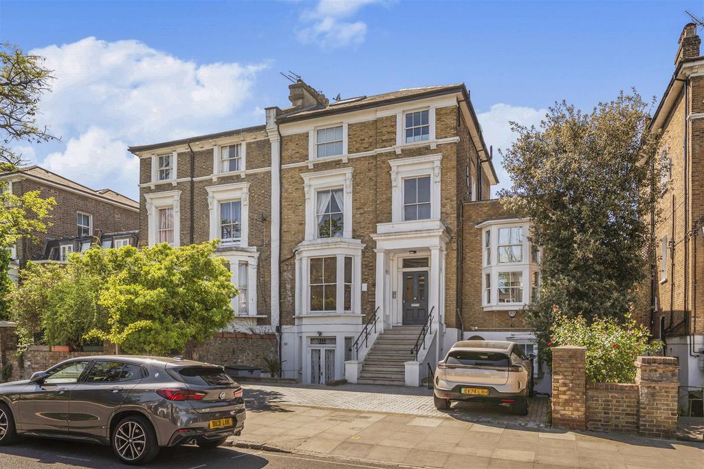 Property photo 1 of 10