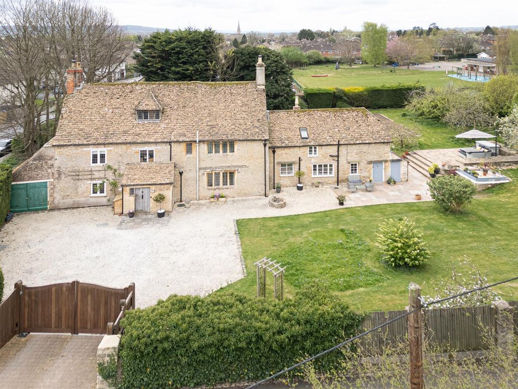 Property photo 2 of 46 Greenway Grange-1.Jpg