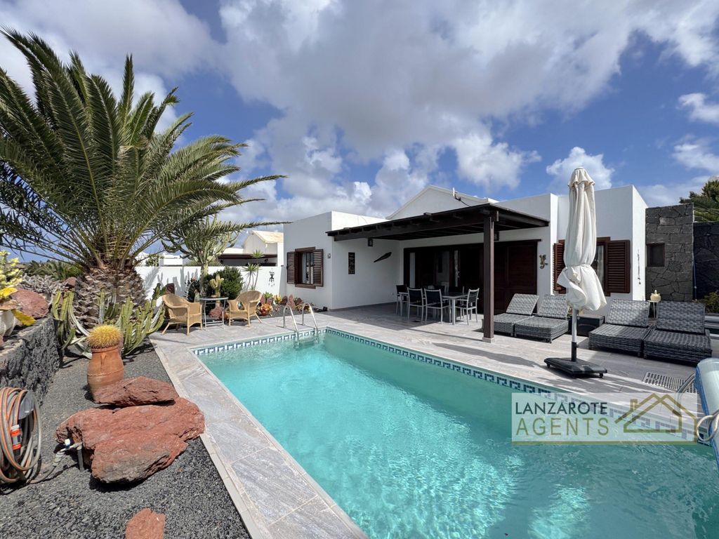 Property photo 1 of 32