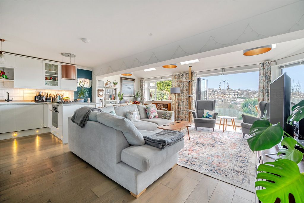 Property photo 2 of 30 Reception Room