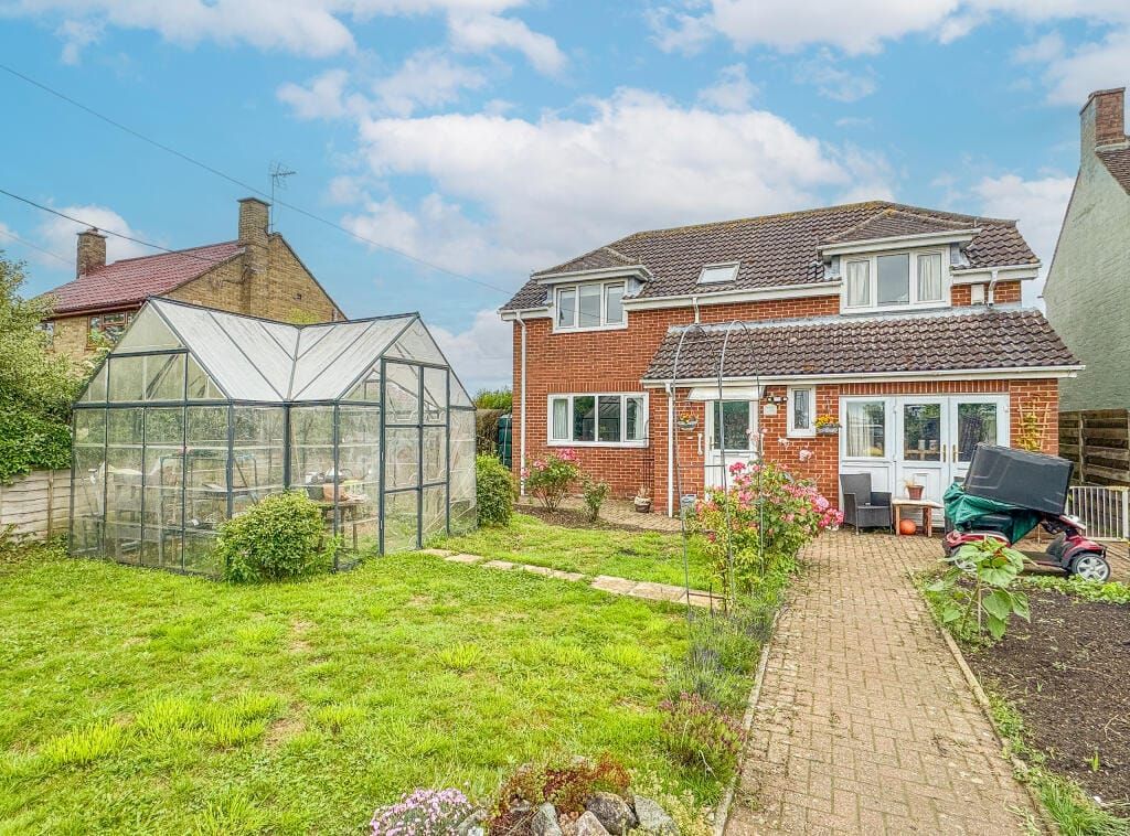 Property photo 1 of 24