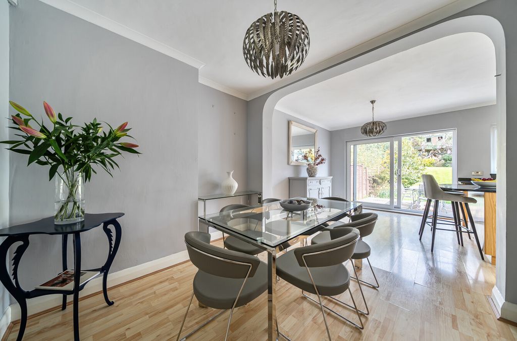 Property photo 3 of 18 1433171-10-69c3d2...