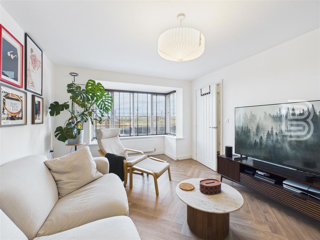 Property photo 3 of 26 Cam05587G0-Pr0093-Still014.Jpg