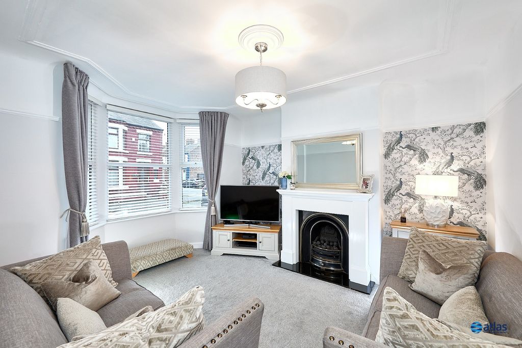 Property photo 2 of 16 Reception Room