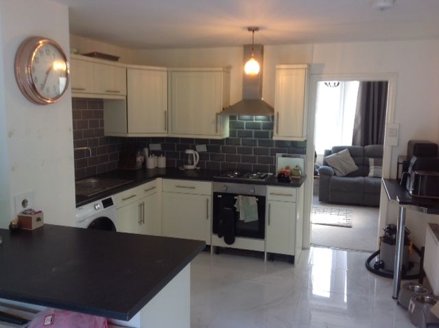 Property photo 1 of 12 Dining Kicchen