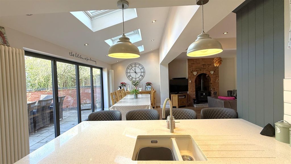 Property photo 3 of 27 Img_9695.Jpeg