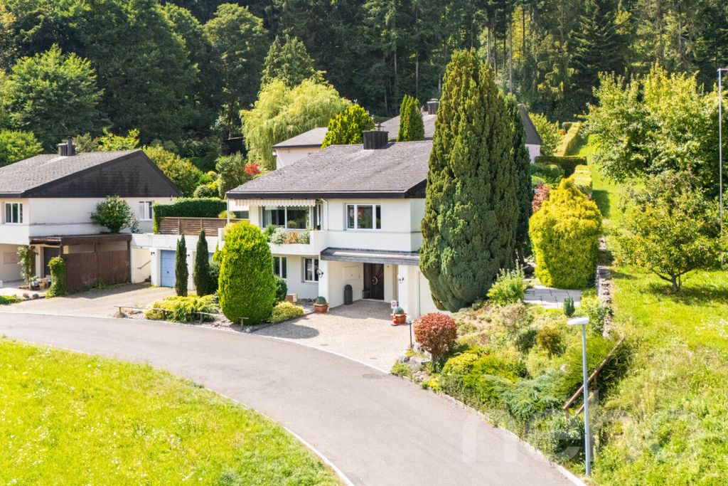 Property photo 2 of 3