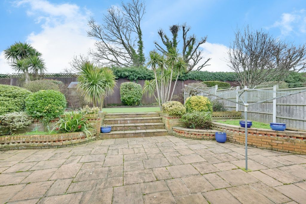 Property photo 2 of 21