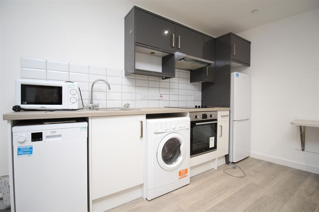 Property photo 2 of 3 Picture 2