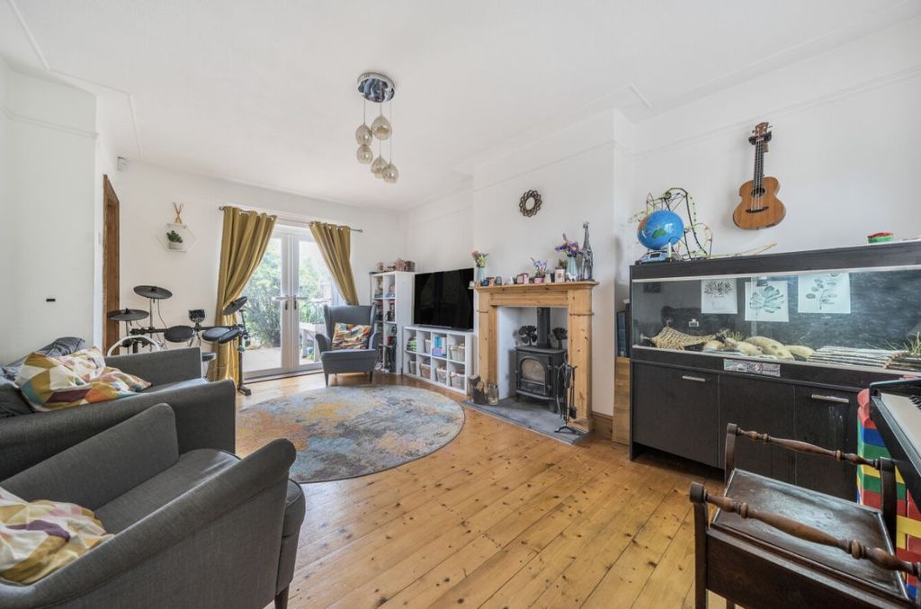 Property photo 3 of 18