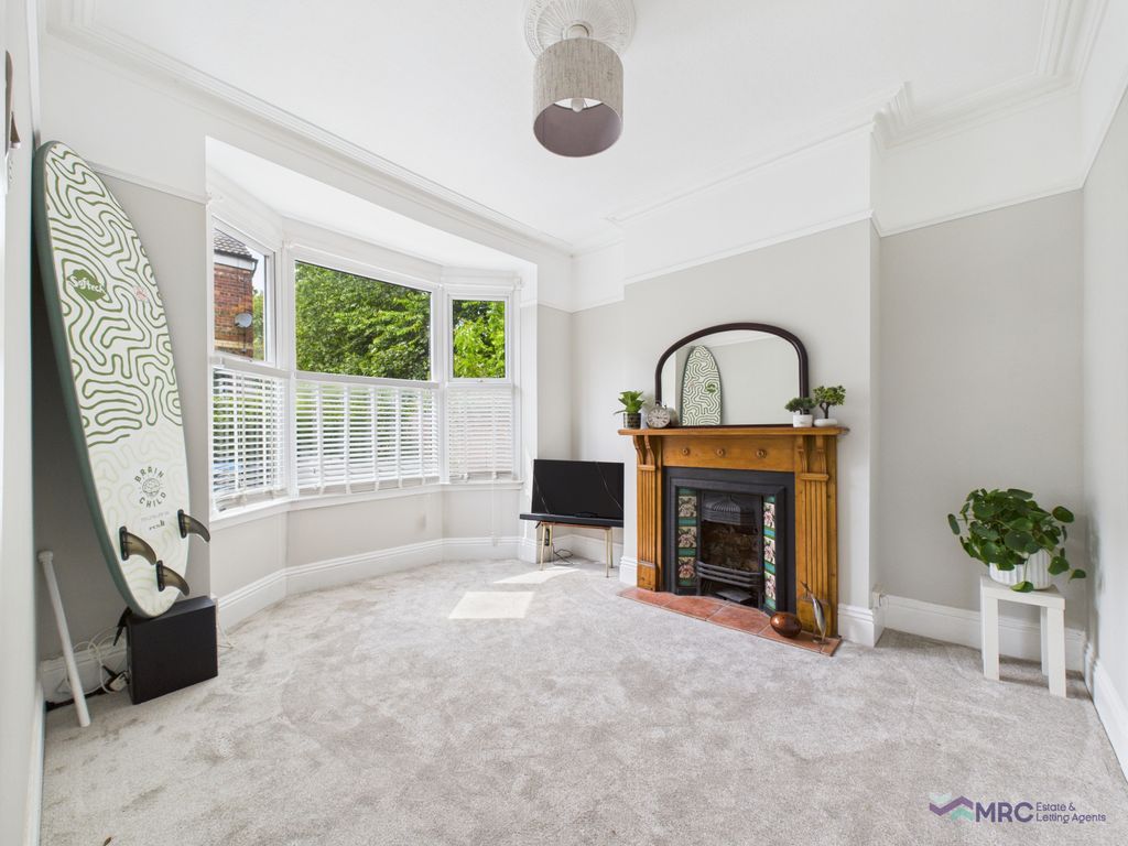 Property photo 2 of 14 Gallery
