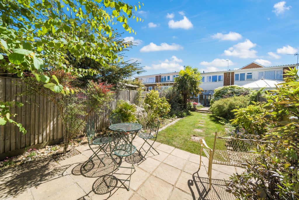 Property photo 2 of 19