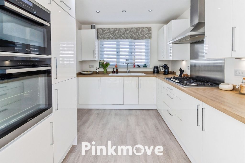 Property photo 3 of 26