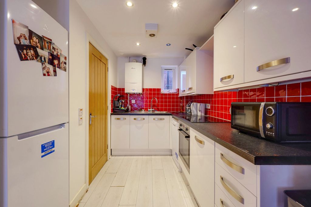 Property photo 3 of 11 Photo 9