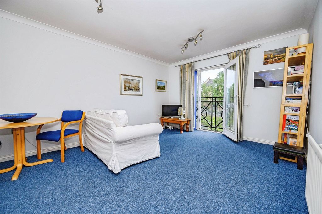 Property photo 2 of 16