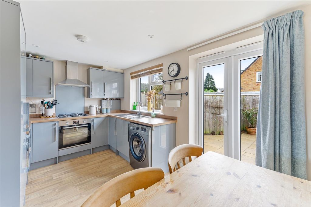 Property photo 3 of 16 Kitchen/Diner