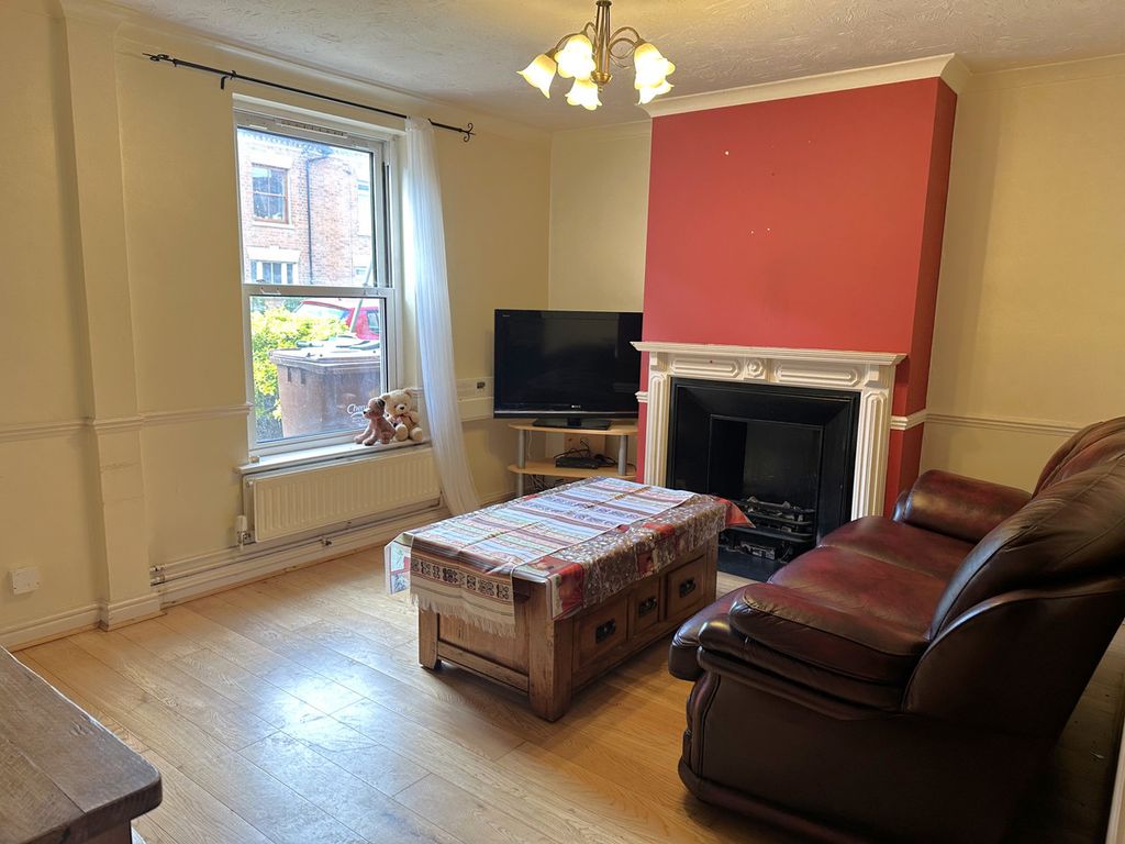 Property photo 2 of 11