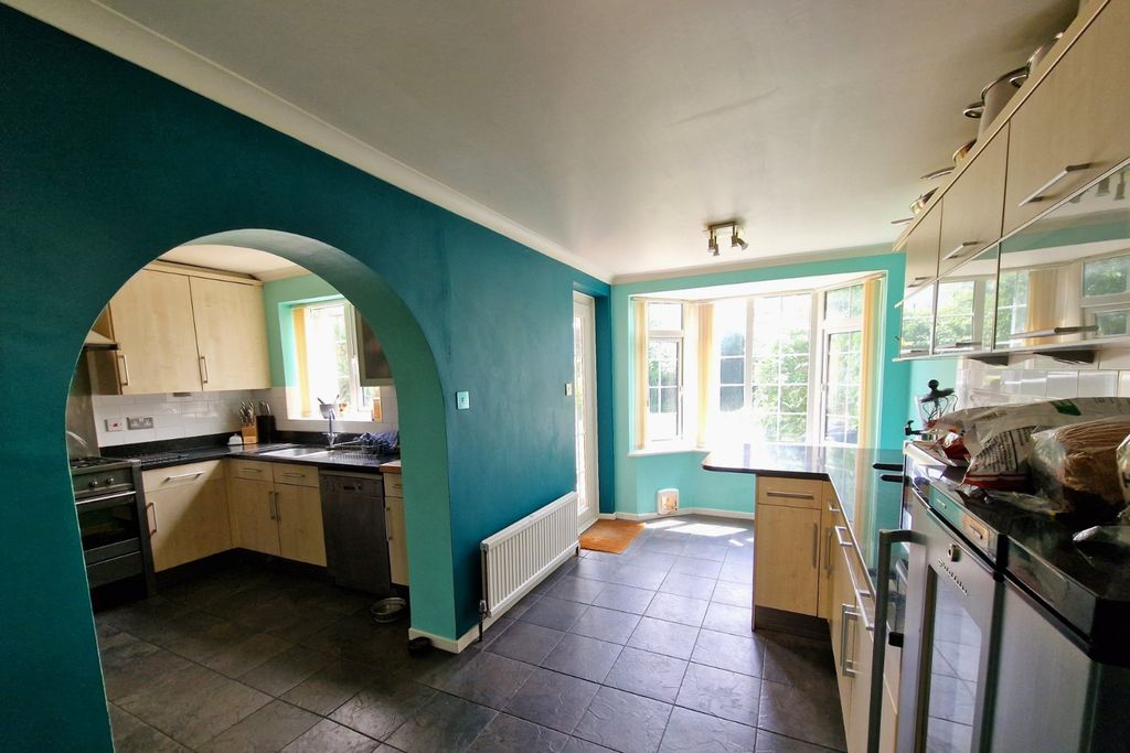 Property photo 3 of 17 Picture No. 34