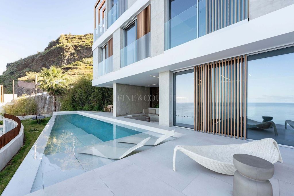 Property photo 1 of 30